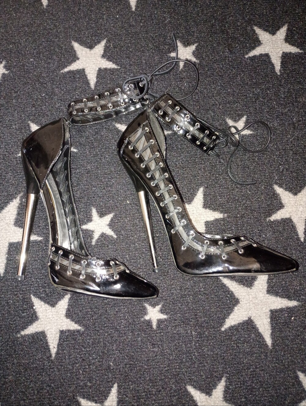 '90s Vintage Gothic Heels!